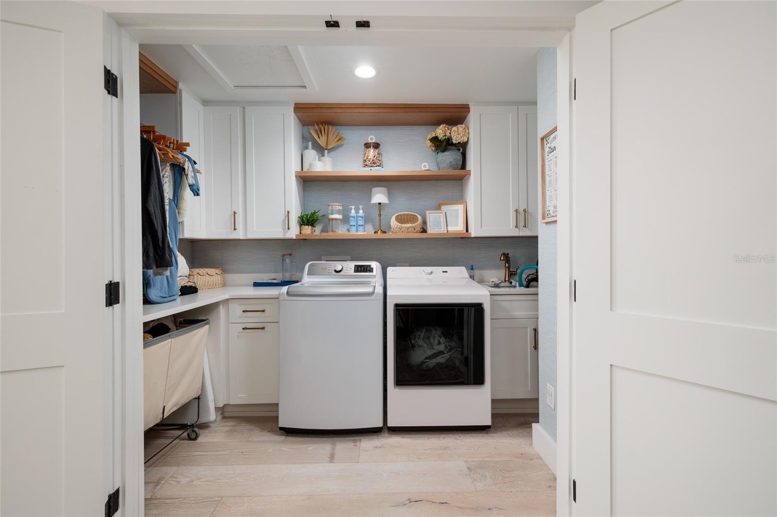 Image 28 of 68 For 5408 Pali Way