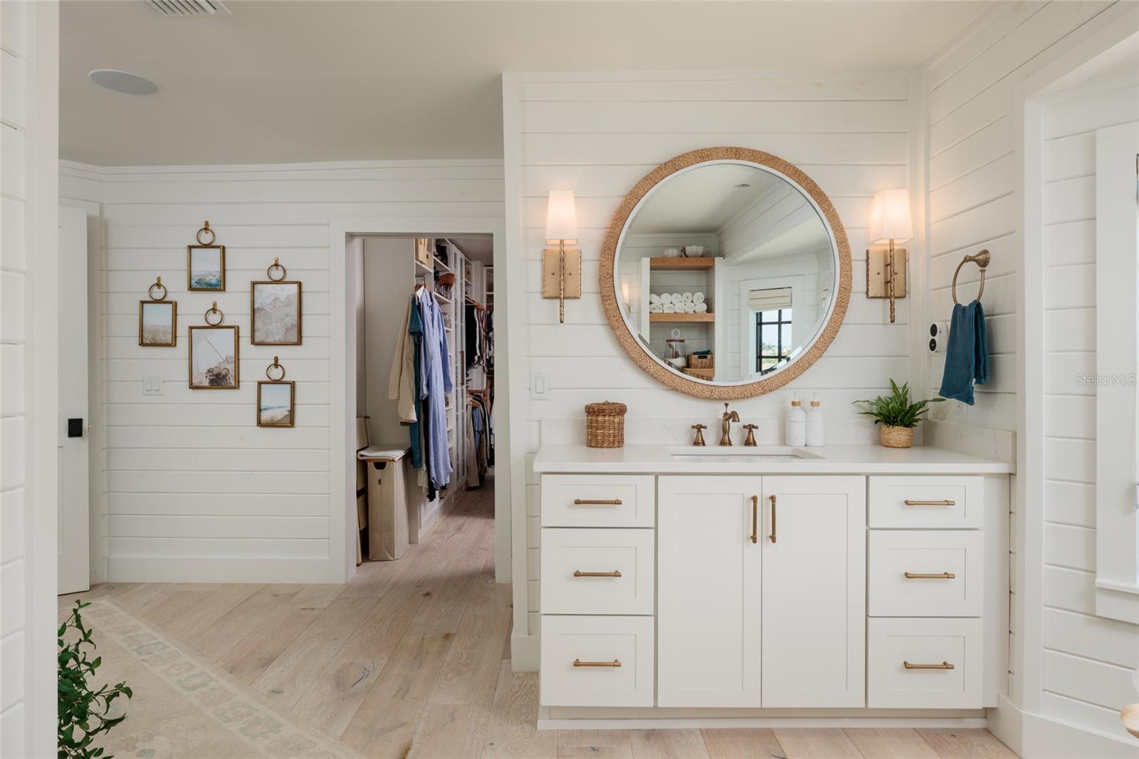 Image 34 of 68 For 5408 Pali Way