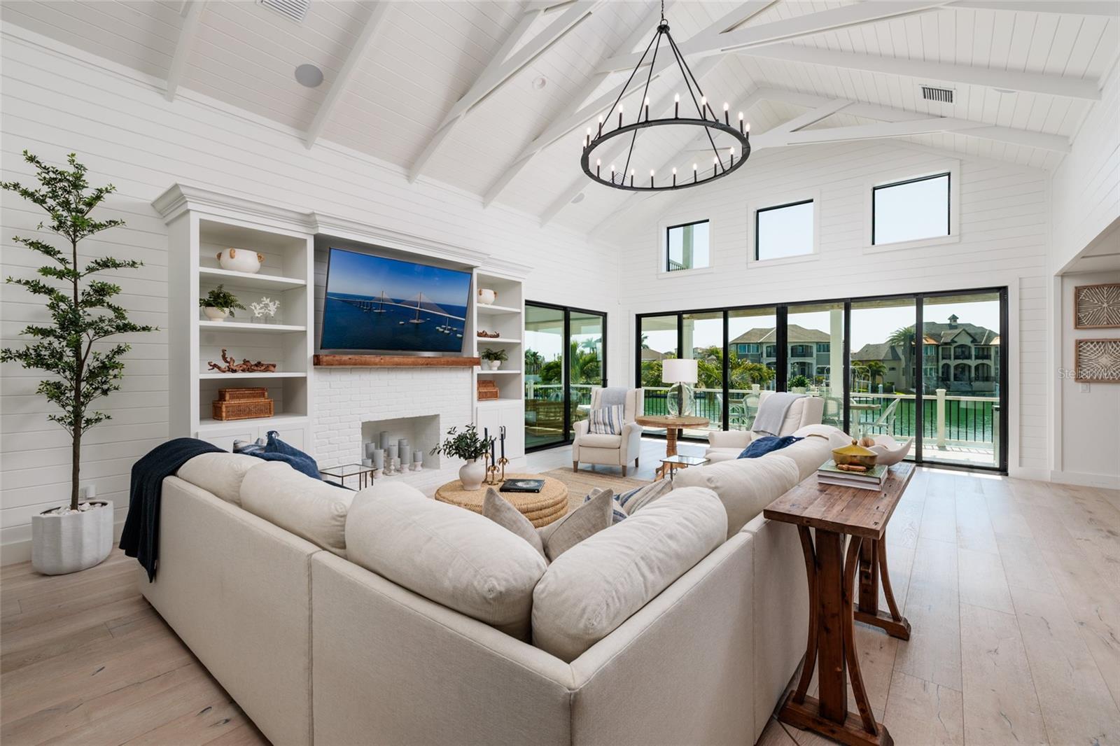 Image 9 of 68 For 5408 Pali Way