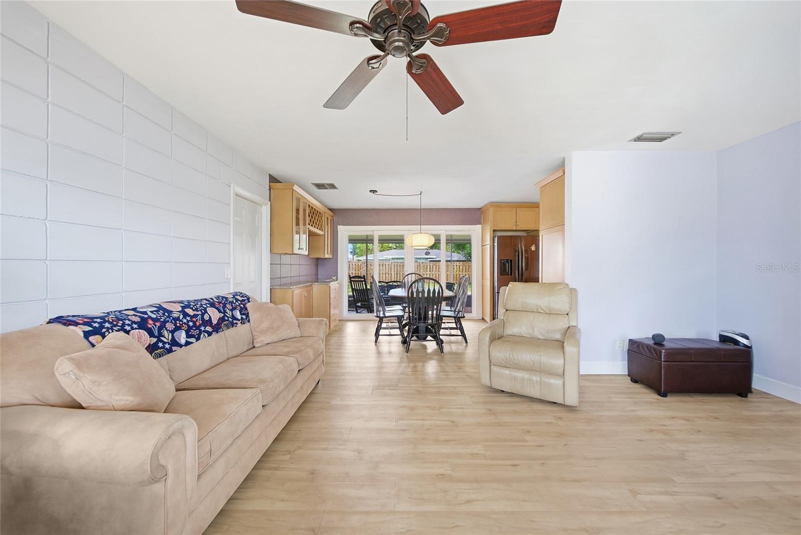 Image 4 of 28 For 10871 Grove Terrace