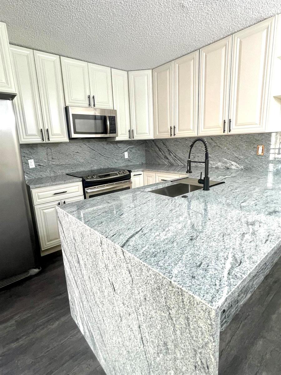 Image 11 of 45 For 2712 14th Ct