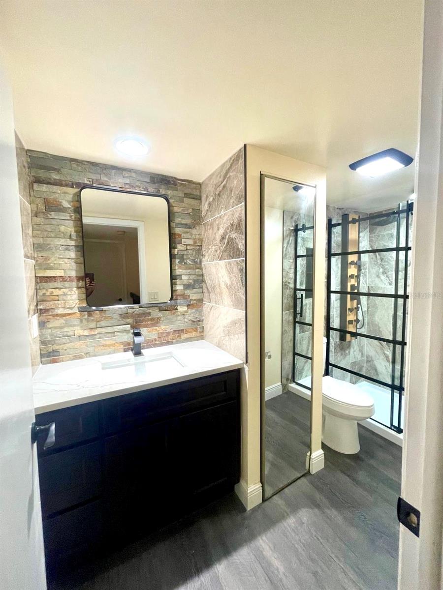 Image 23 of 45 For 2712 14th Ct