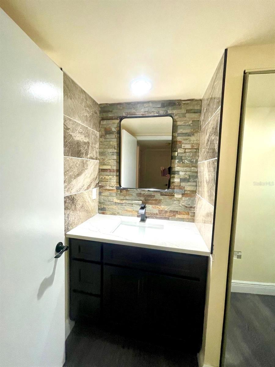 Image 26 of 45 For 2712 14th Ct