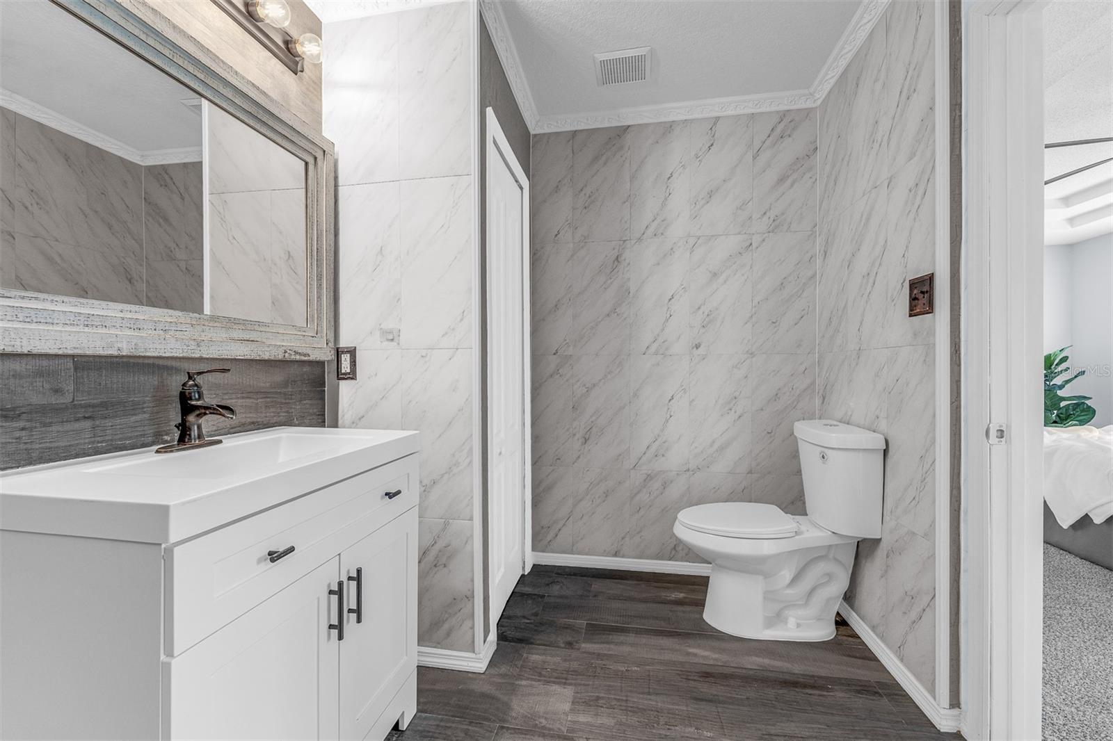 Image 19 of 36 For 14728 Huntley Drive