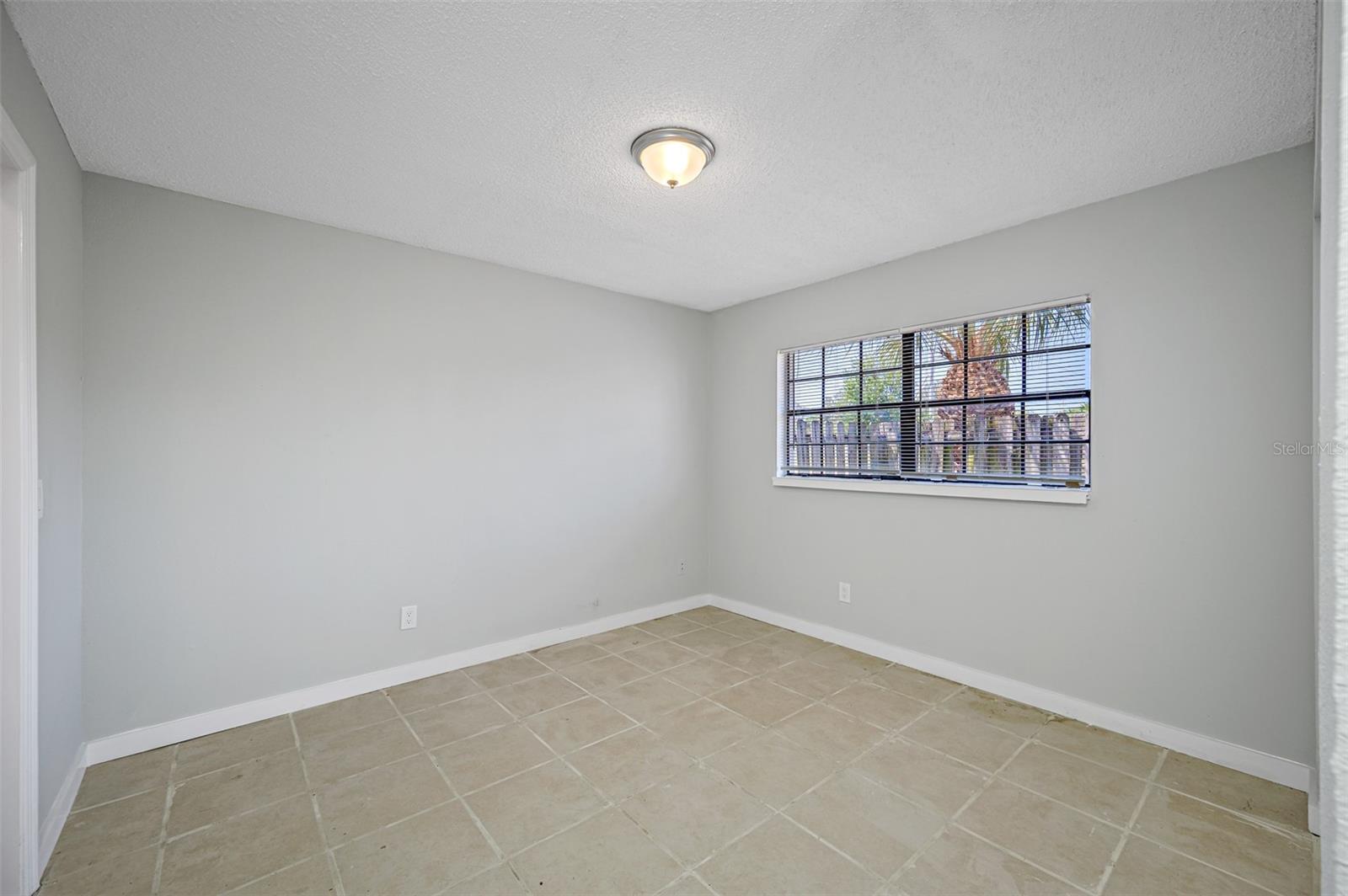 Image 11 of 15 For 501 St. Michaels Way 525