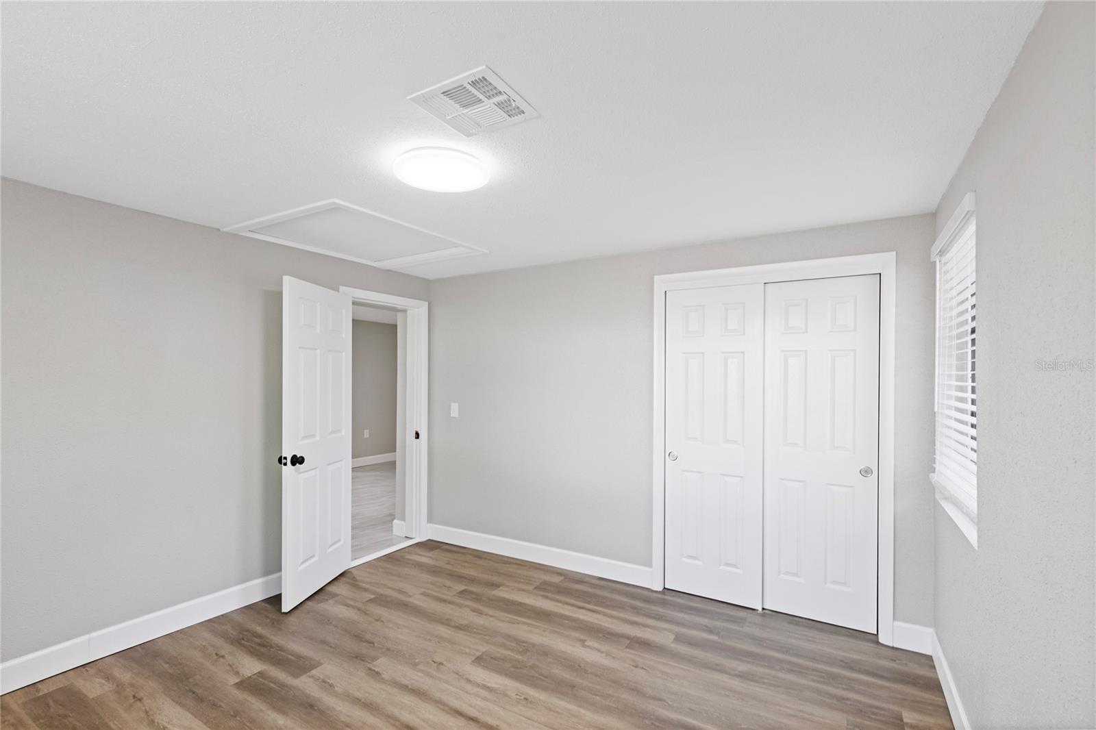 Image 19 of 34 For 804 Evergreen Avenue