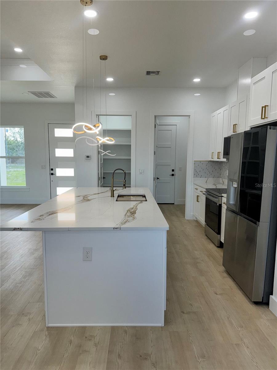 Image 12 of 42 For 1721 Mcclellan Road