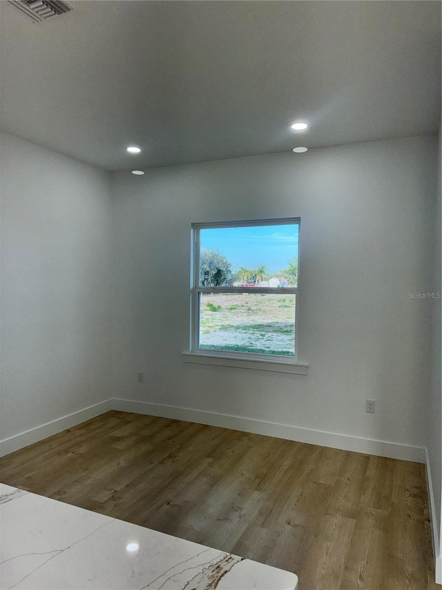 Image 15 of 42 For 1721 Mcclellan Road