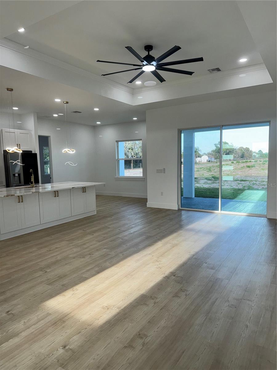 Image 17 of 42 For 1721 Mcclellan Road