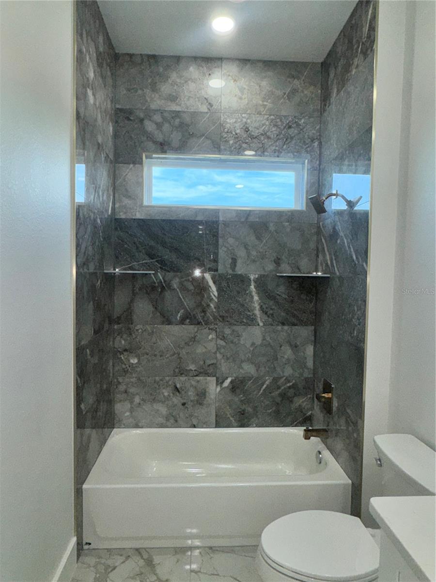 Image 27 of 42 For 1721 Mcclellan Road