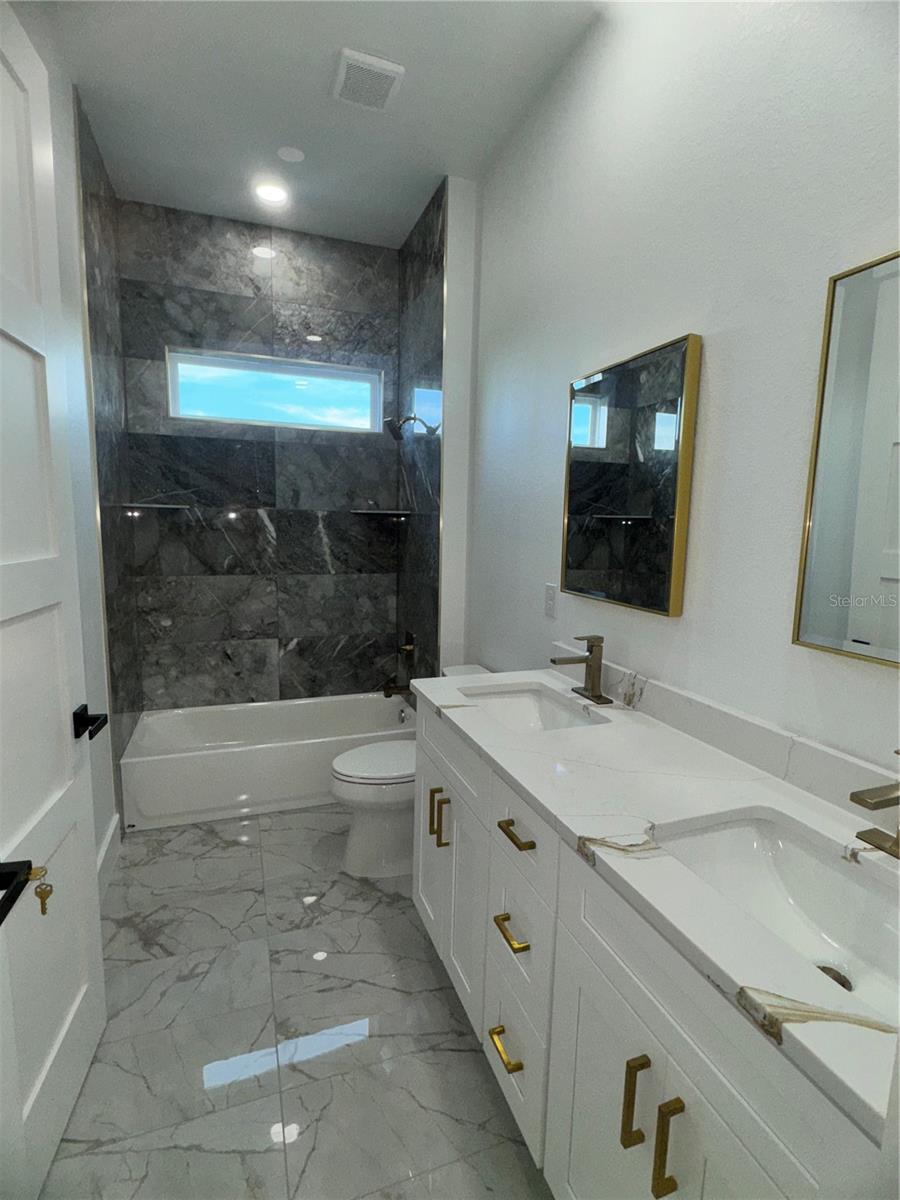 Image 28 of 42 For 1721 Mcclellan Road