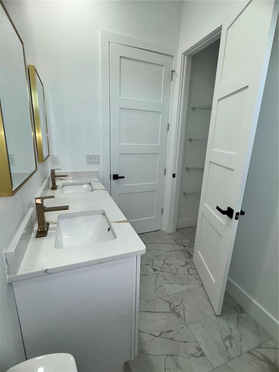 Image 29 of 42 For 1721 Mcclellan Road