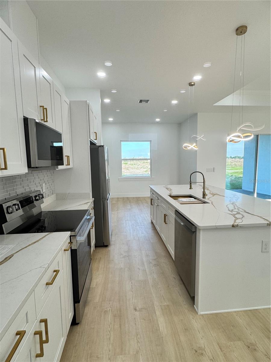 Image 3 of 42 For 1721 Mcclellan Road