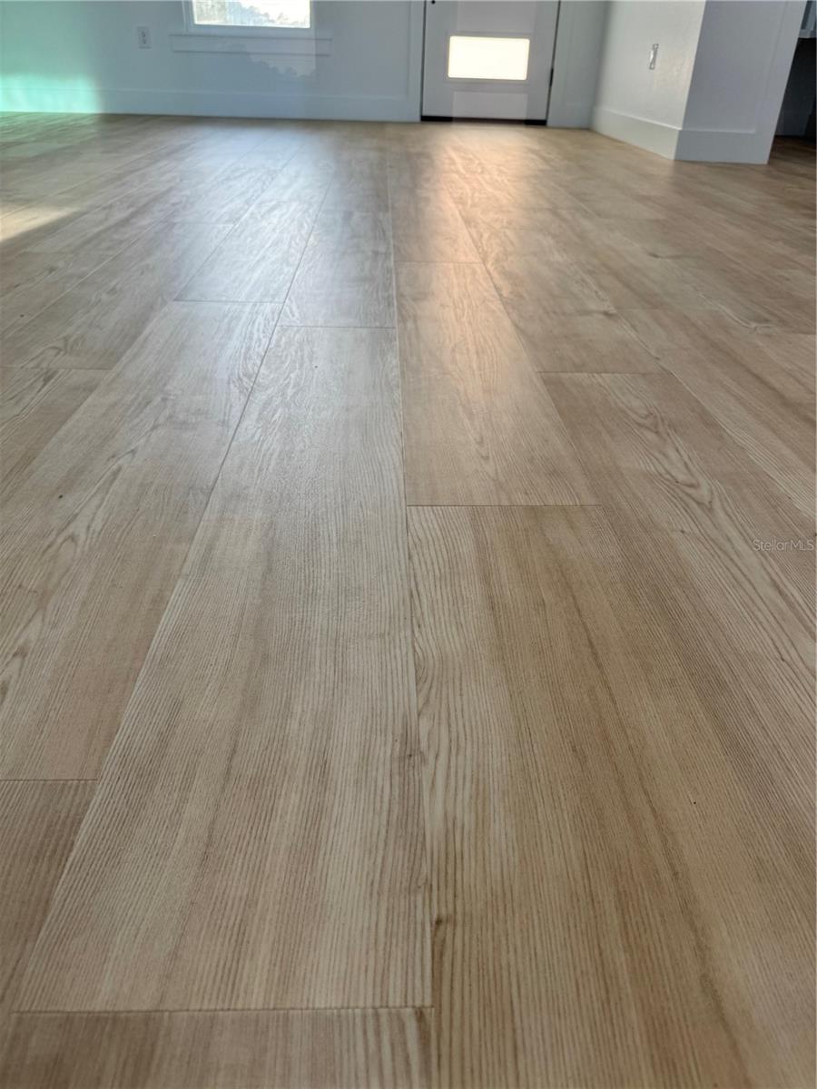 Image 31 of 42 For 1721 Mcclellan Road