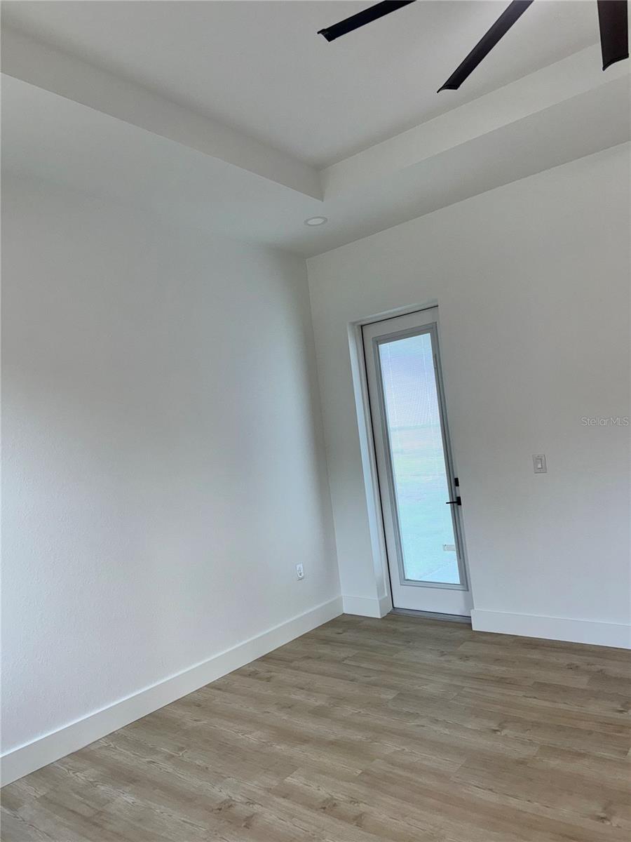 Image 34 of 42 For 1721 Mcclellan Road