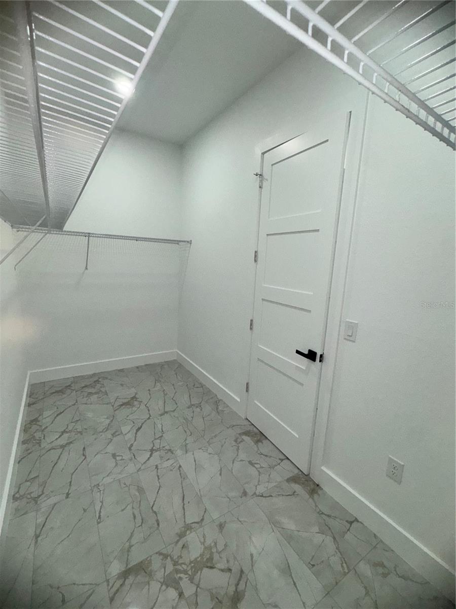 Image 35 of 42 For 1721 Mcclellan Road