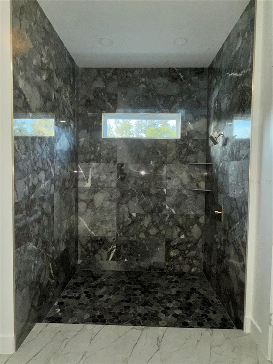 Image 36 of 42 For 1721 Mcclellan Road