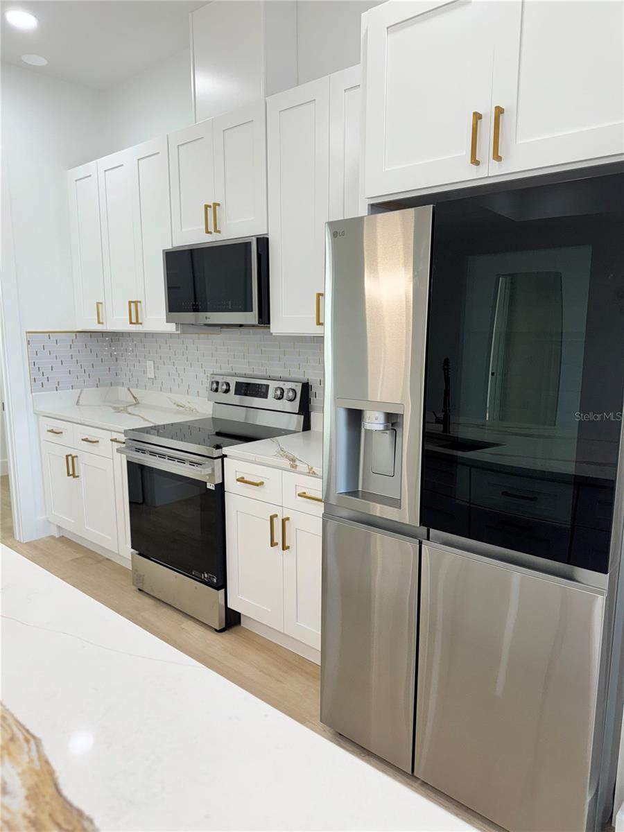 Image 9 of 42 For 1721 Mcclellan Road