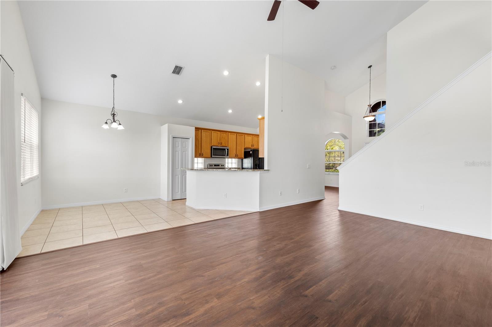 Image 10 of 64 For 10913 Observatory Way