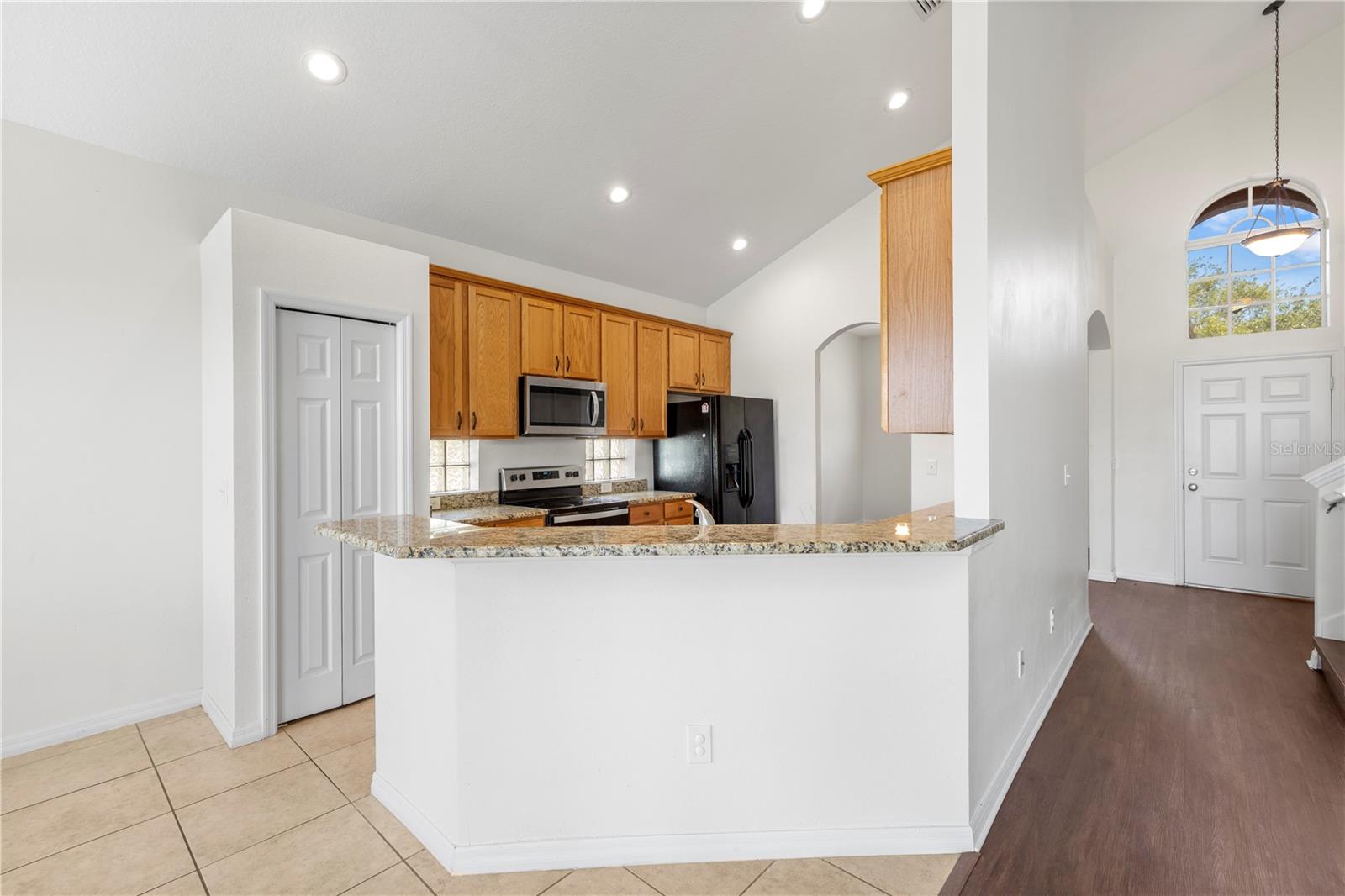 Image 15 of 64 For 10913 Observatory Way