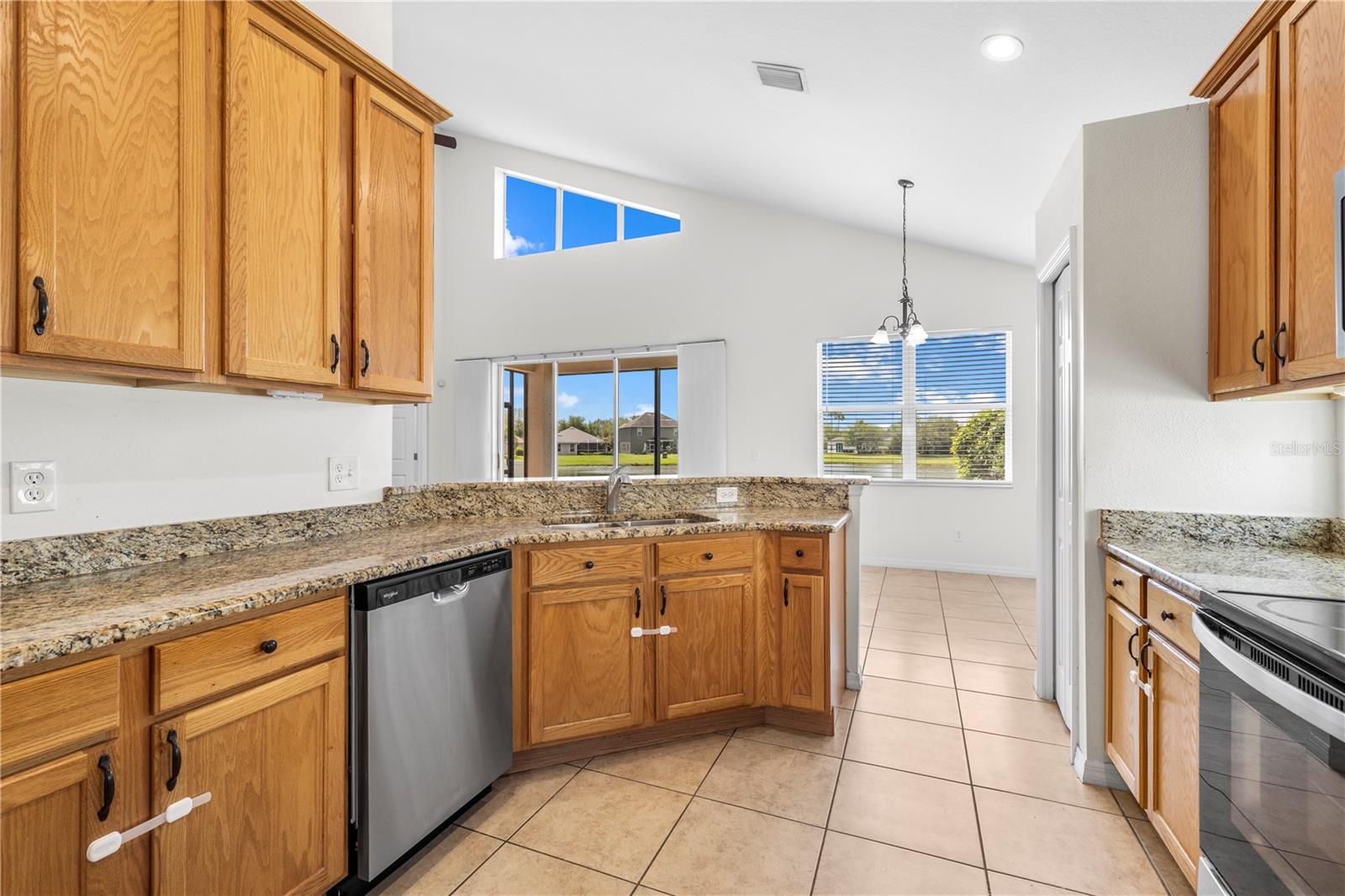 Image 17 of 64 For 10913 Observatory Way