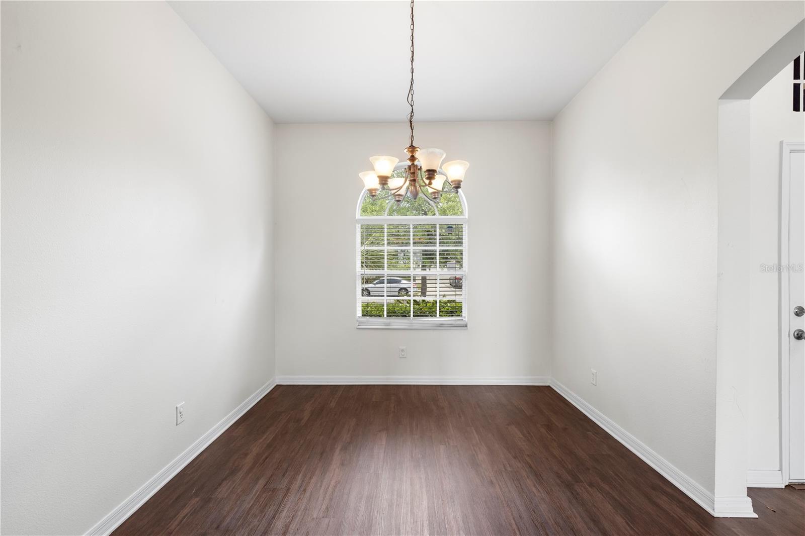 Image 20 of 64 For 10913 Observatory Way