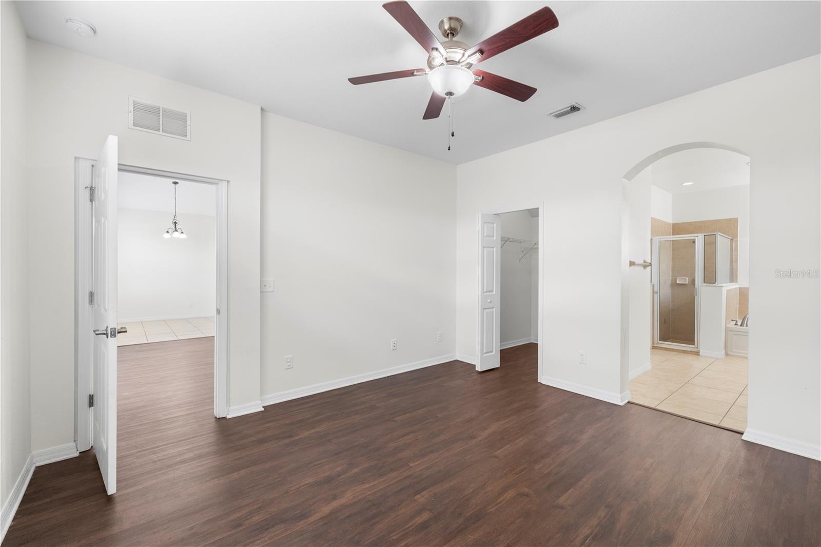 Image 23 of 64 For 10913 Observatory Way