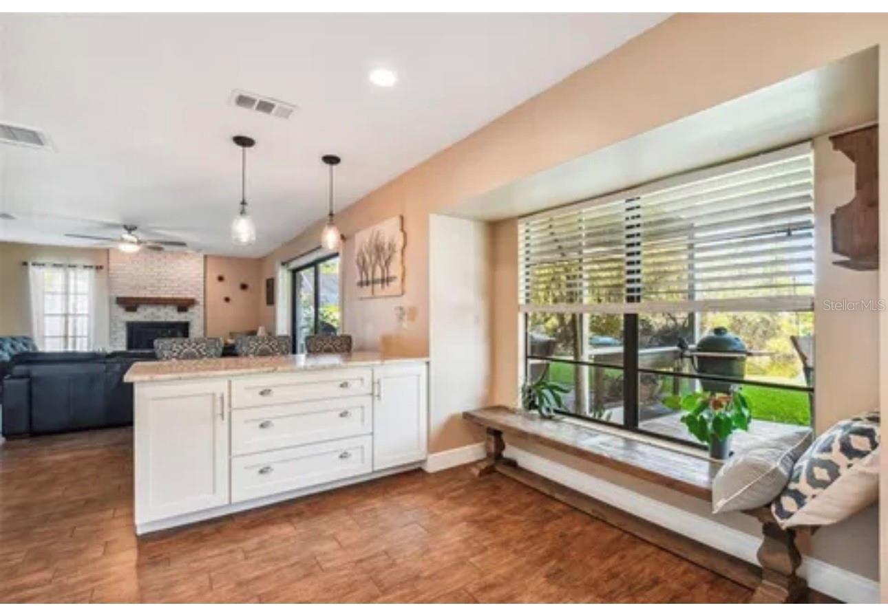 Image 13 of 33 For 1326 Corner Oaks Drive