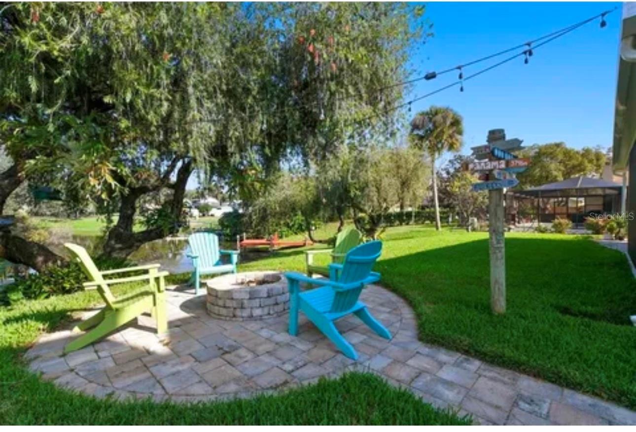 Image 21 of 33 For 1326 Corner Oaks Drive