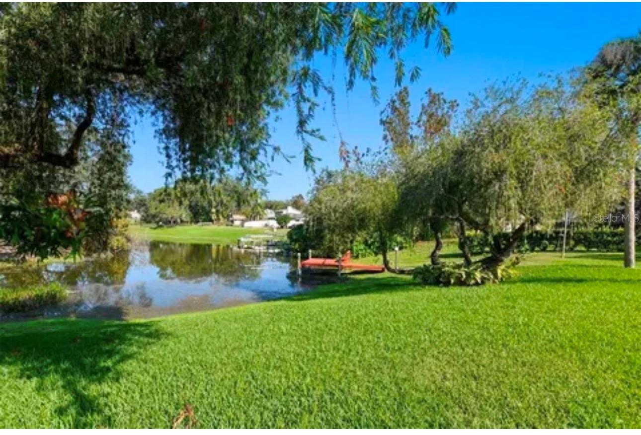 Image 22 of 33 For 1326 Corner Oaks Drive