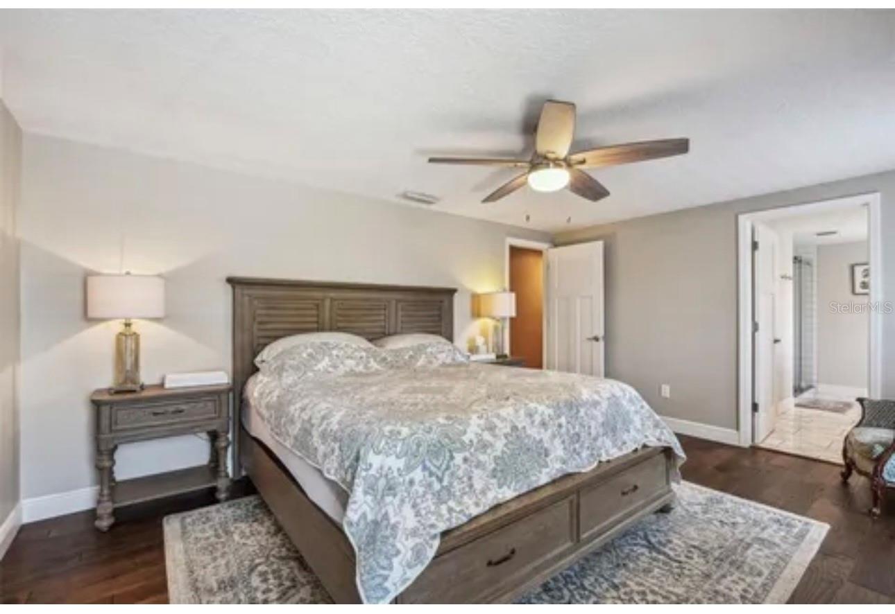 Image 28 of 33 For 1326 Corner Oaks Drive