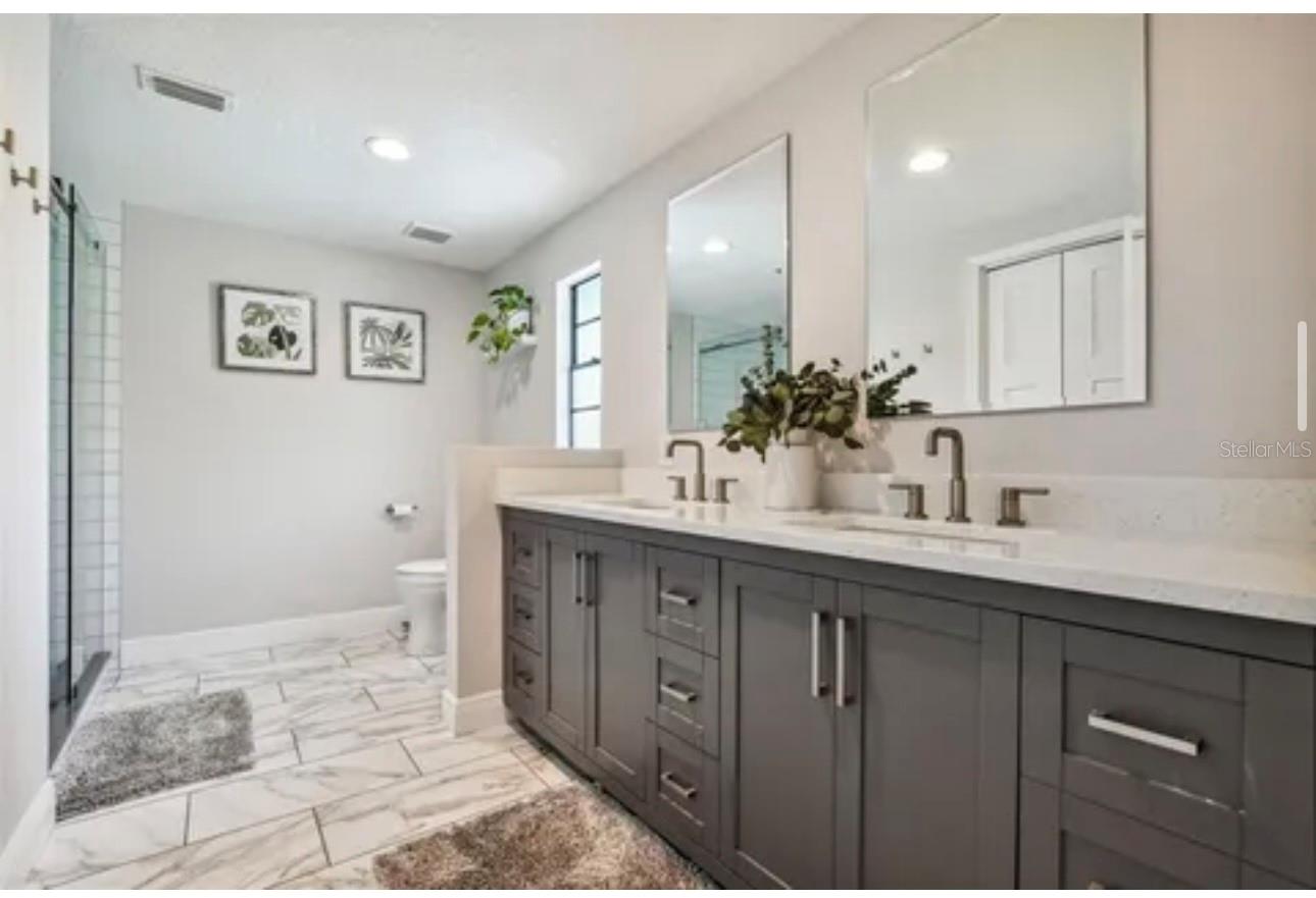 Image 29 of 33 For 1326 Corner Oaks Drive