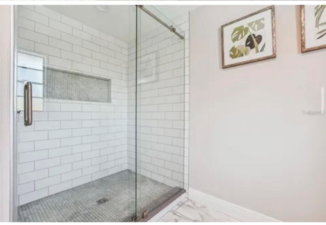 Image 30 of 33 For 1326 Corner Oaks Drive