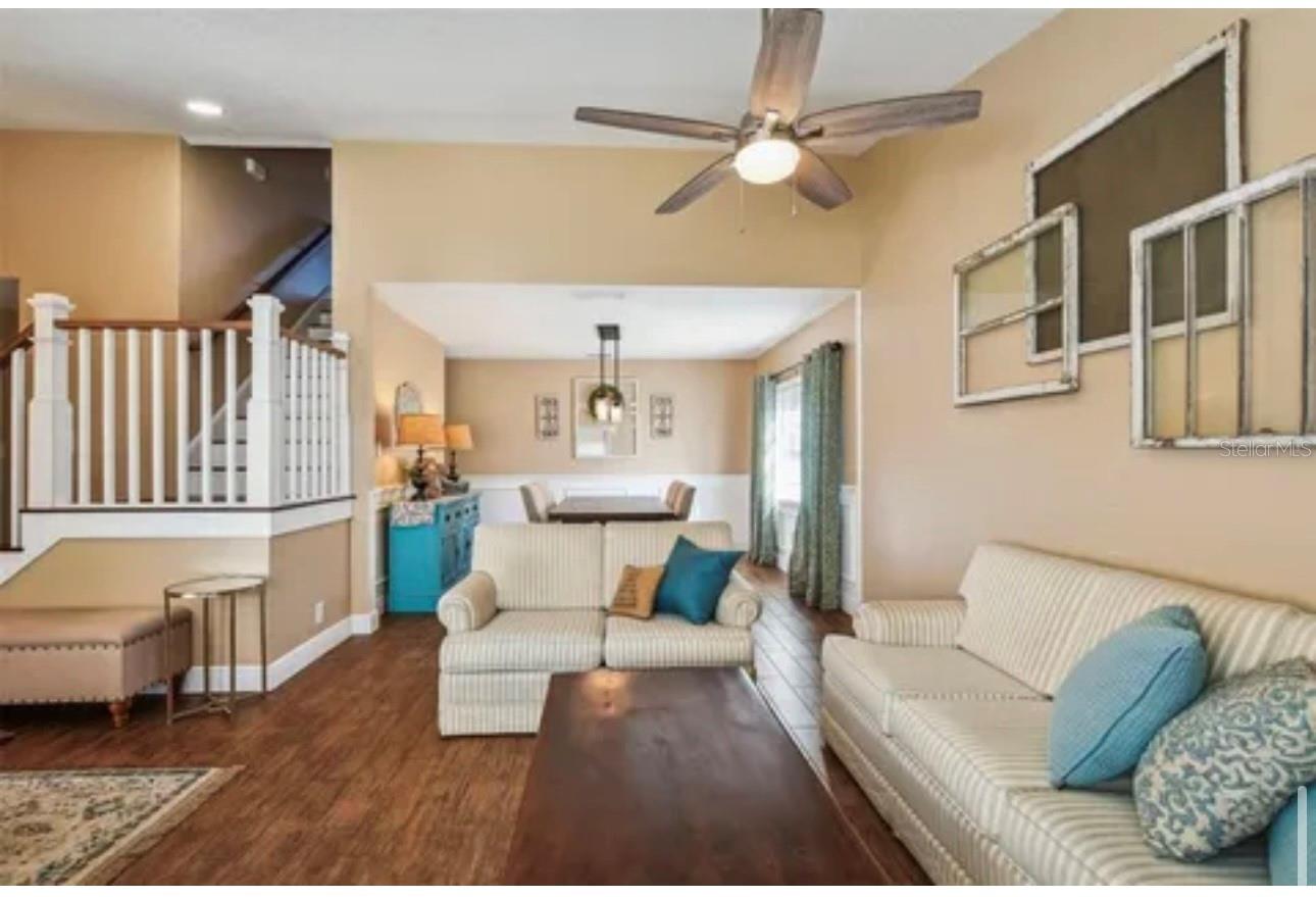 Image 7 of 33 For 1326 Corner Oaks Drive