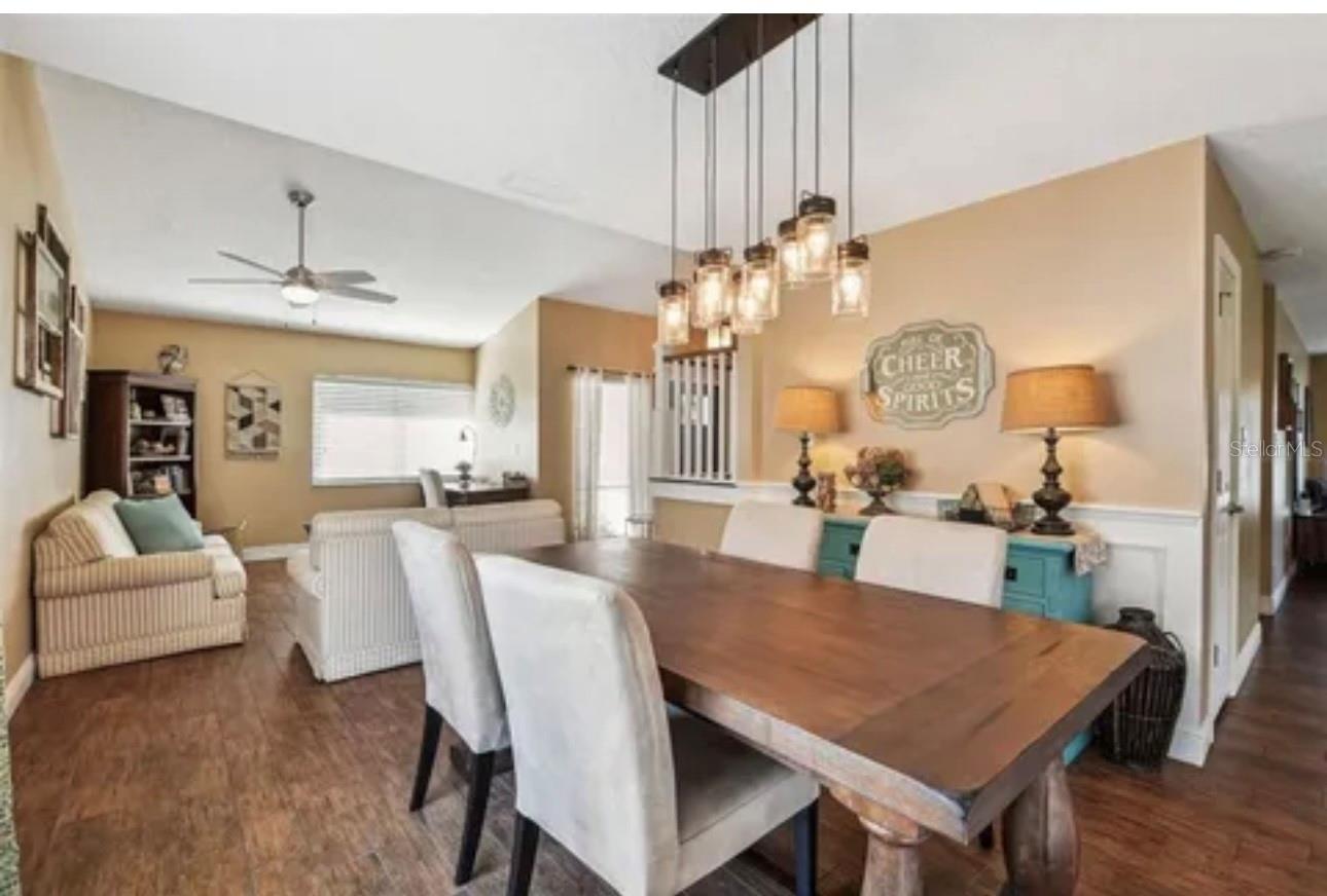 Image 9 of 33 For 1326 Corner Oaks Drive