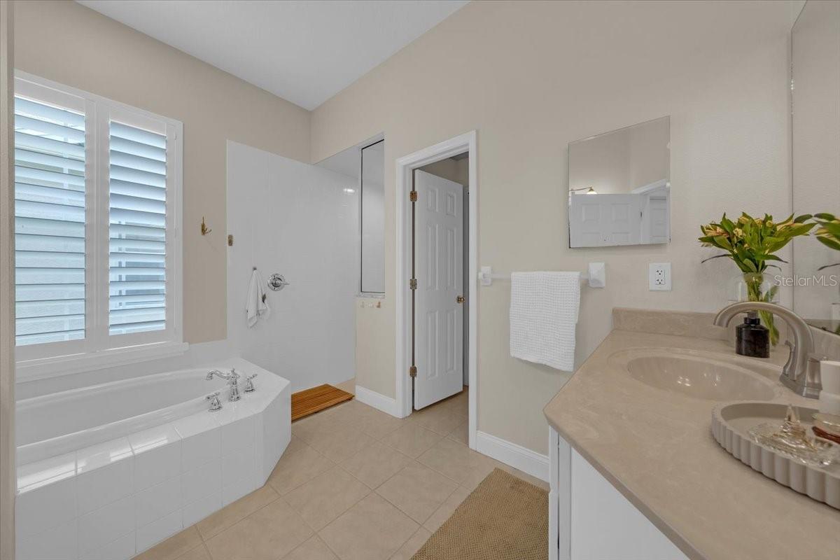 Image 20 of 46 For 14639 Chatsworth Manor Circle