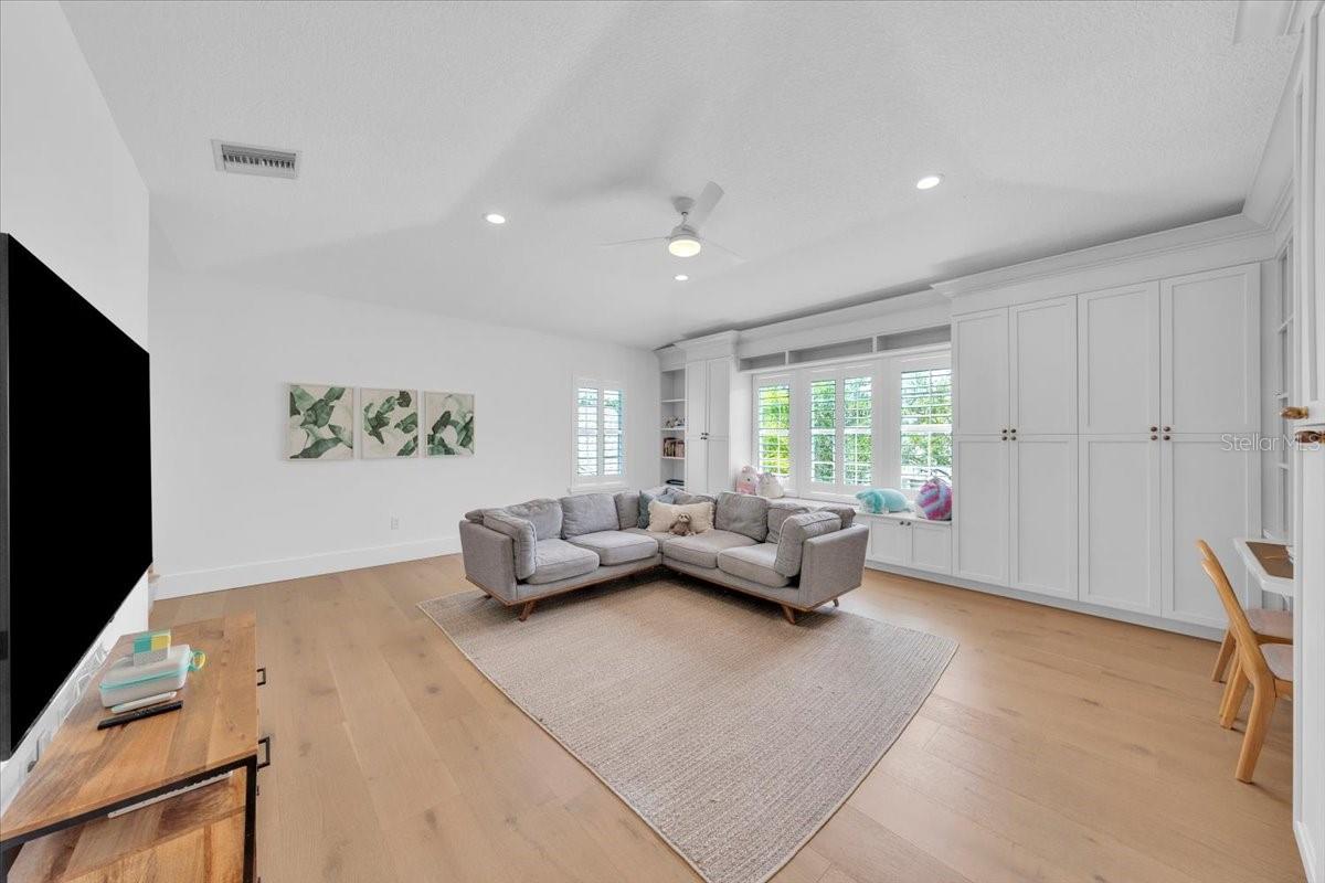 Image 26 of 46 For 14639 Chatsworth Manor Circle