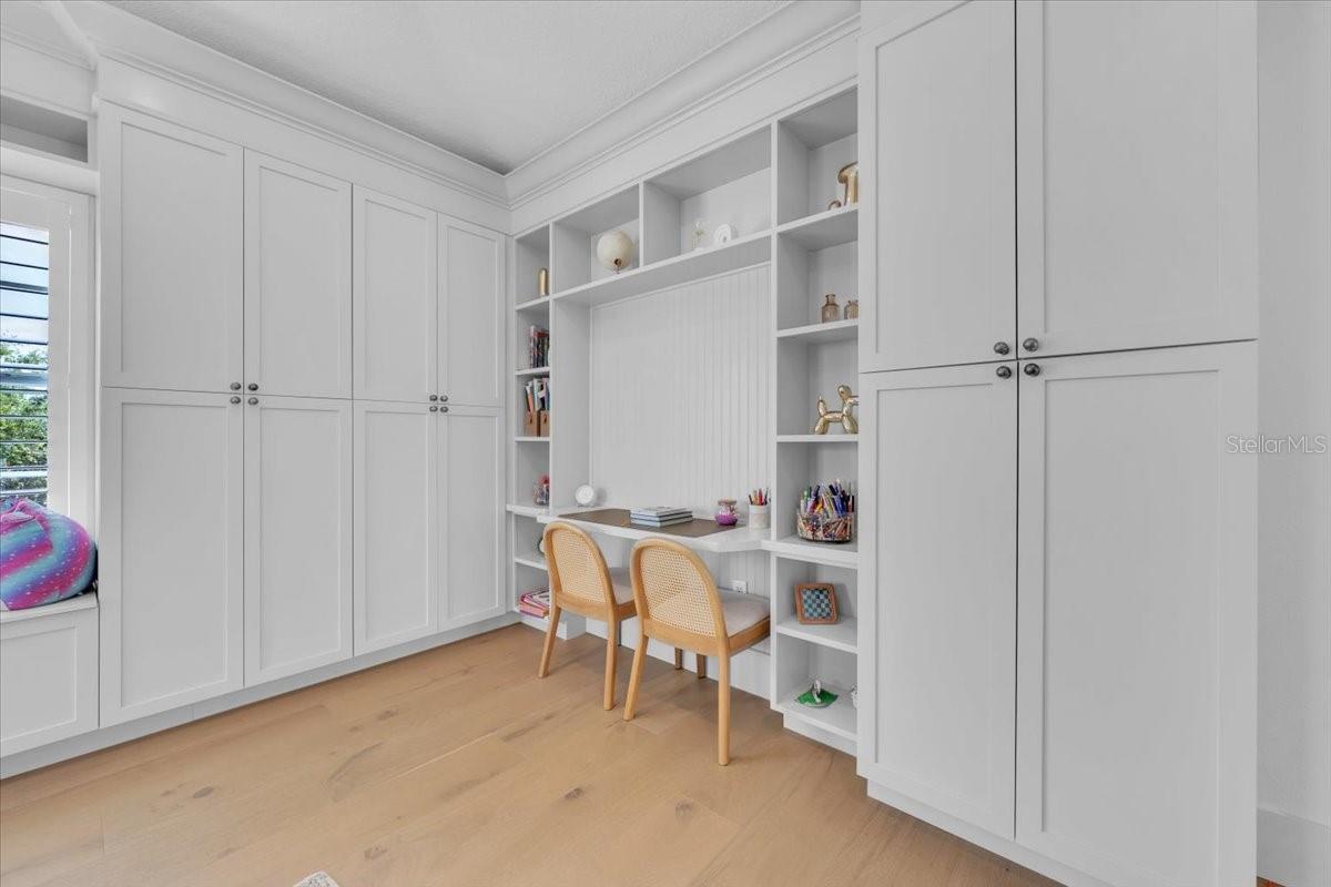 Image 28 of 46 For 14639 Chatsworth Manor Circle