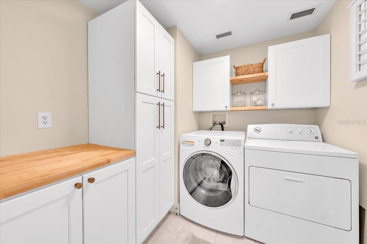 Image 33 of 46 For 14639 Chatsworth Manor Circle