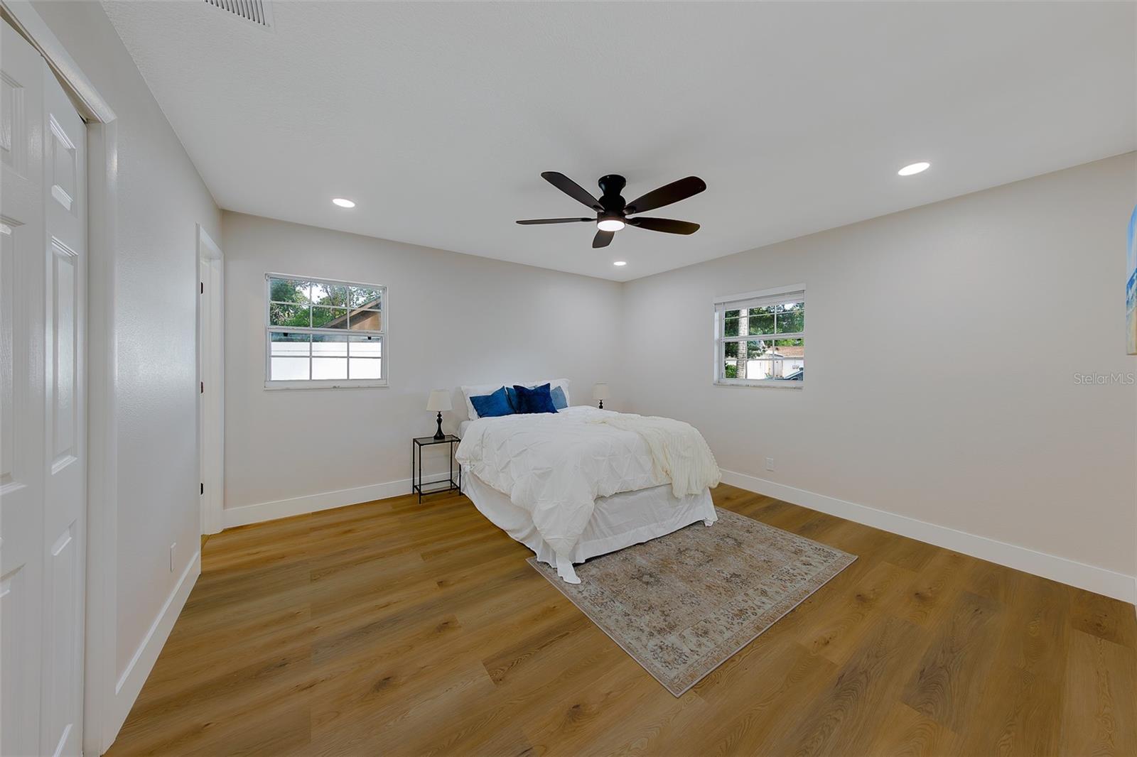 Listing photo id 19 for 3426 7th Avenue Se