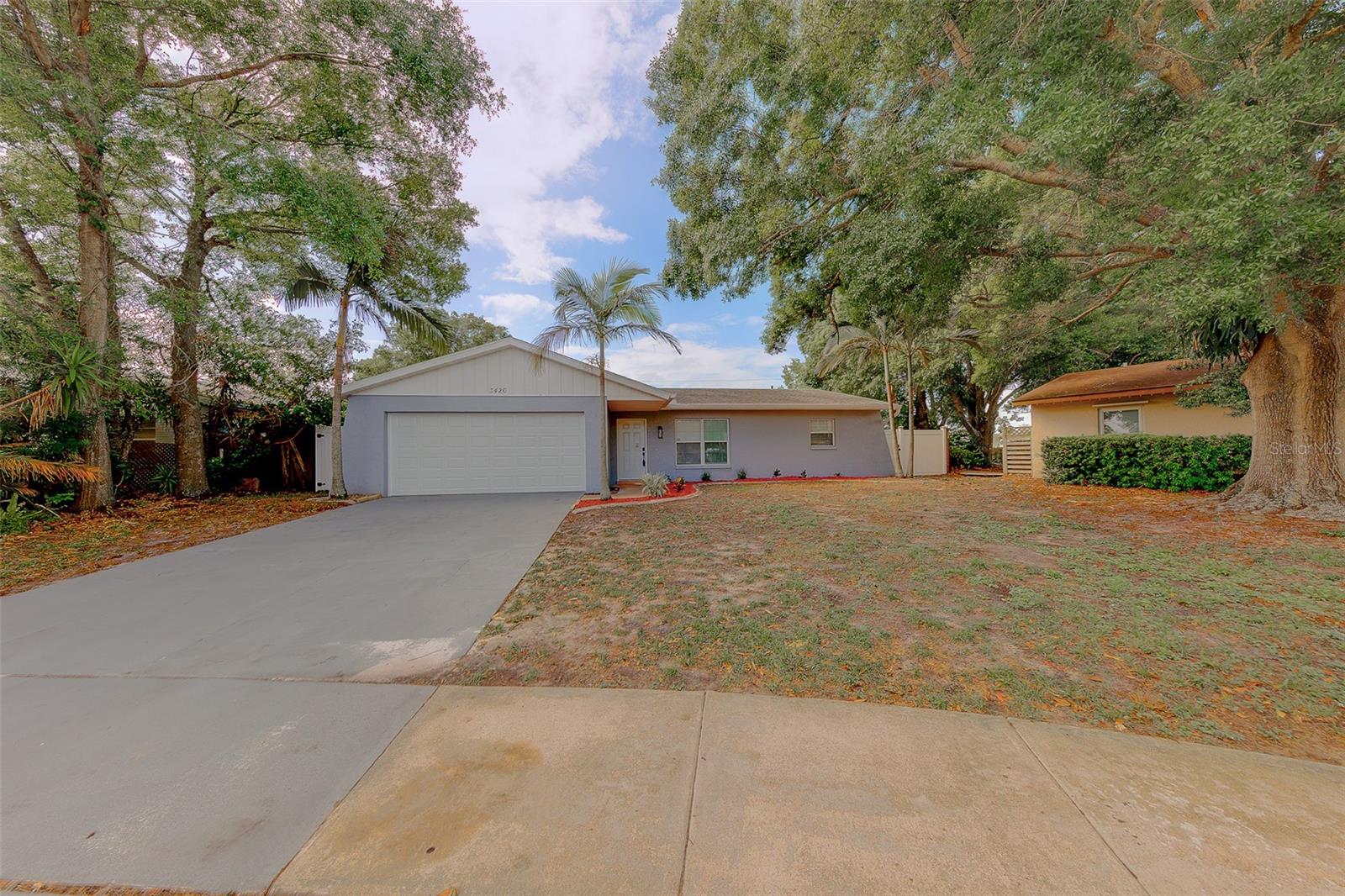 Listing photo id 50 for 3426 7th Avenue Se