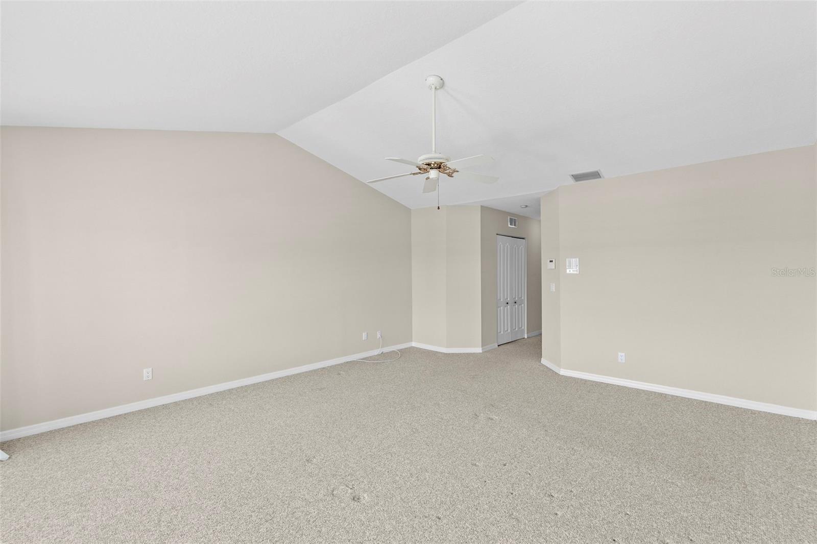 Image 29 of 81 For 1071 Pinellas Bayway S