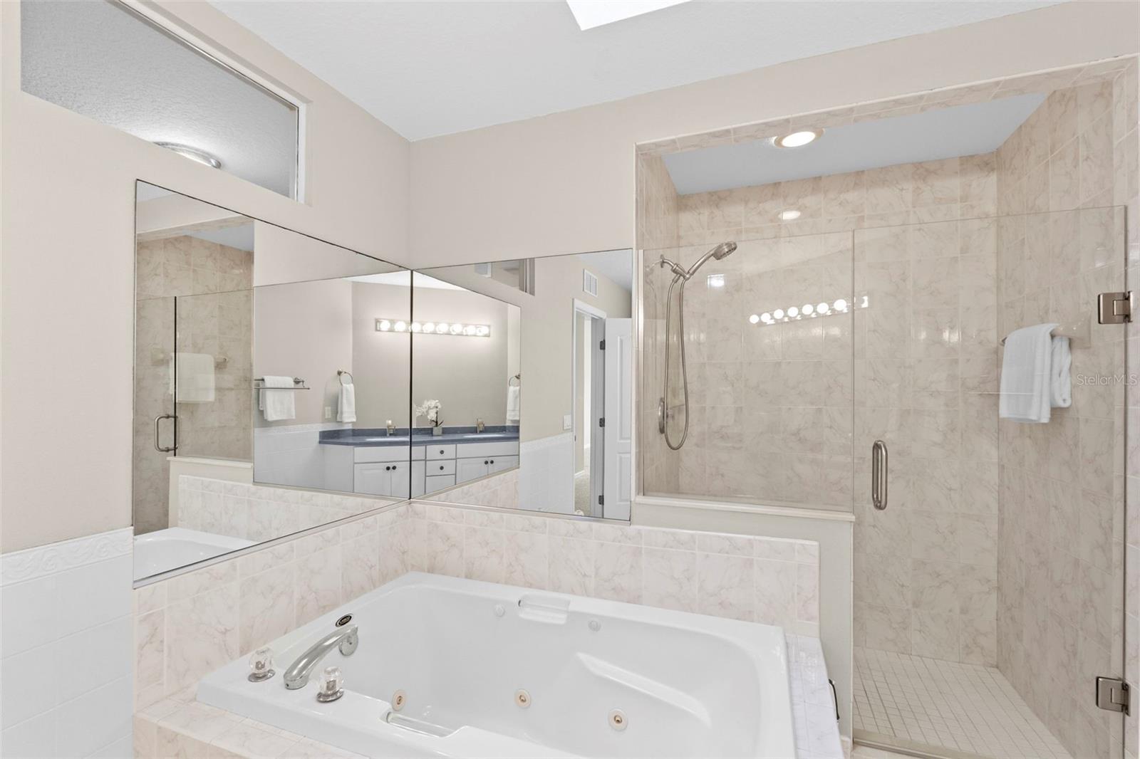 Image 33 of 81 For 1071 Pinellas Bayway S