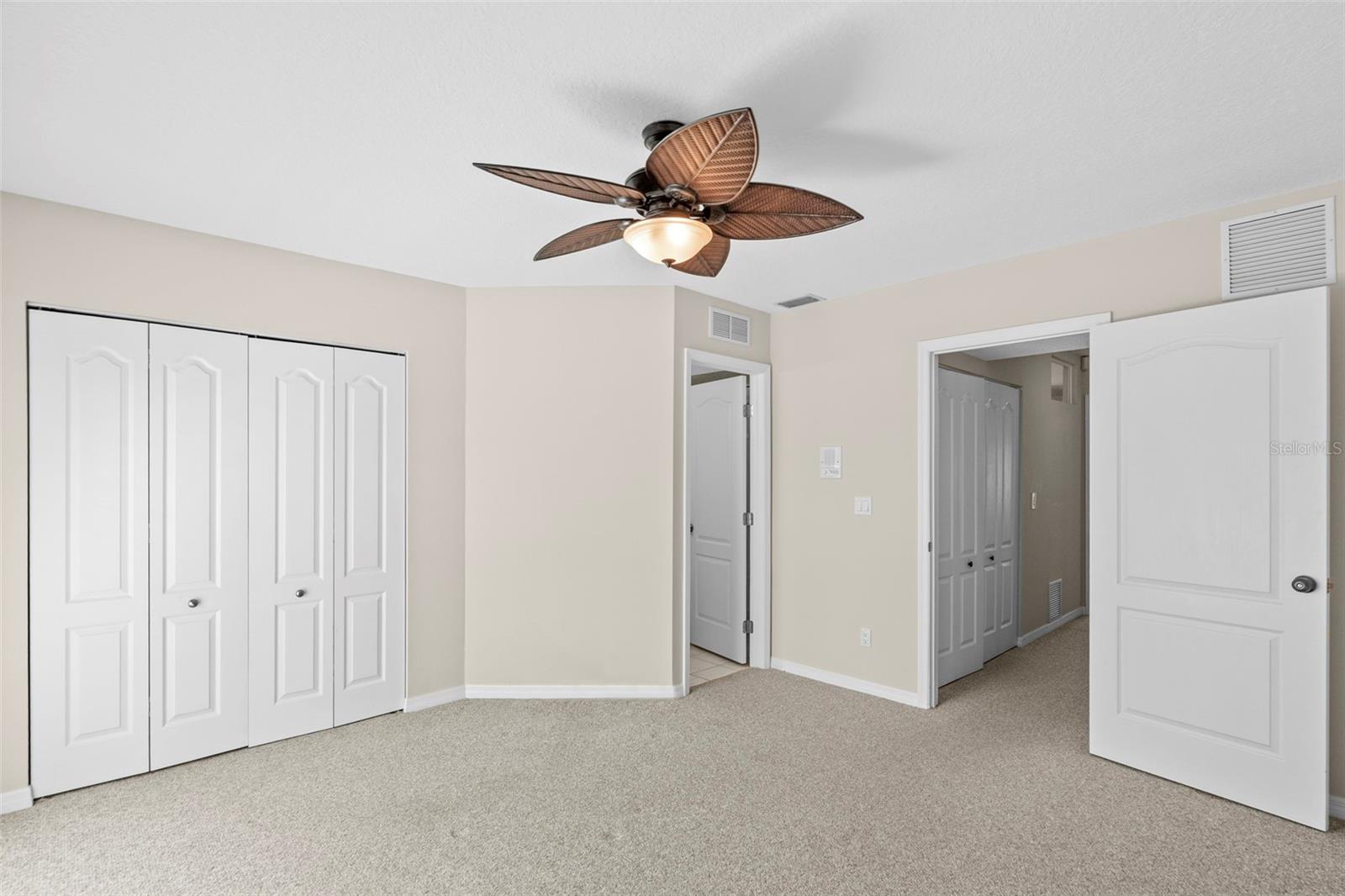 Image 41 of 81 For 1071 Pinellas Bayway S