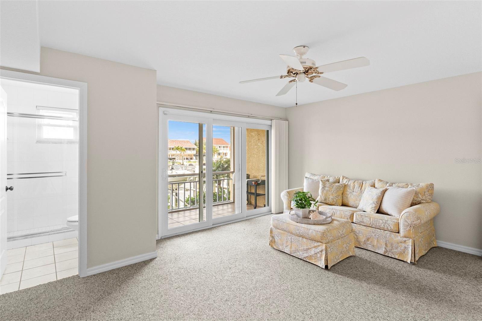 Image 44 of 81 For 1071 Pinellas Bayway S