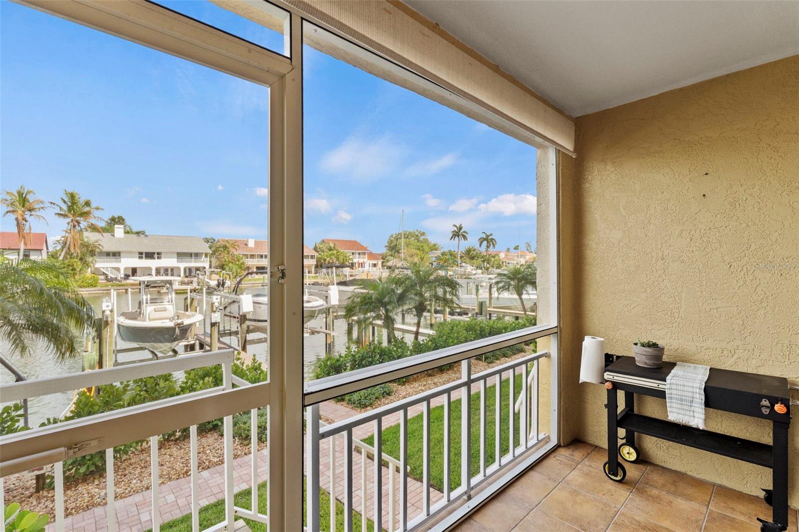 Image 47 of 81 For 1071 Pinellas Bayway S