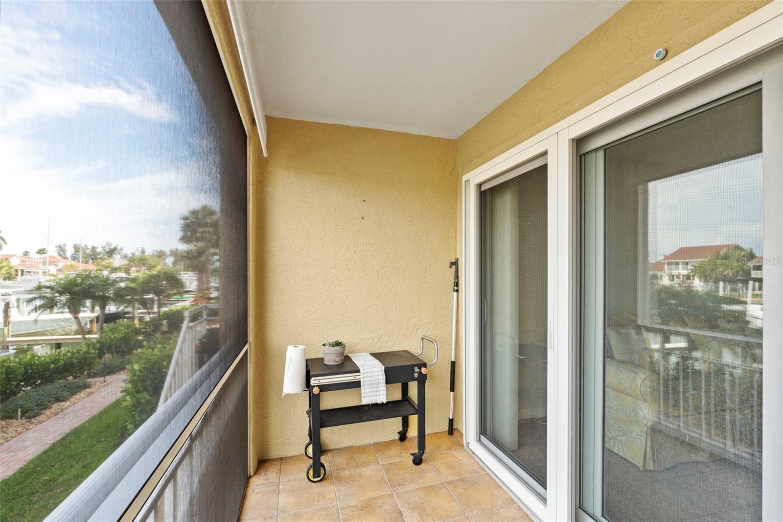 Image 48 of 81 For 1071 Pinellas Bayway S