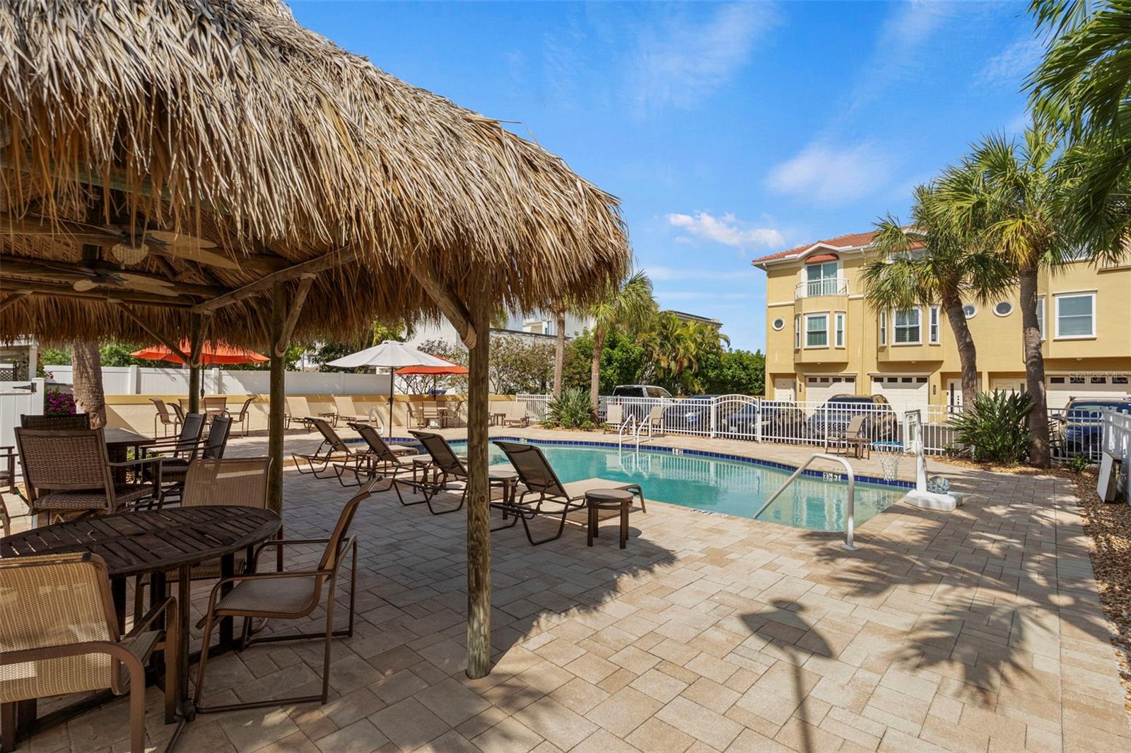 Image 52 of 81 For 1071 Pinellas Bayway S