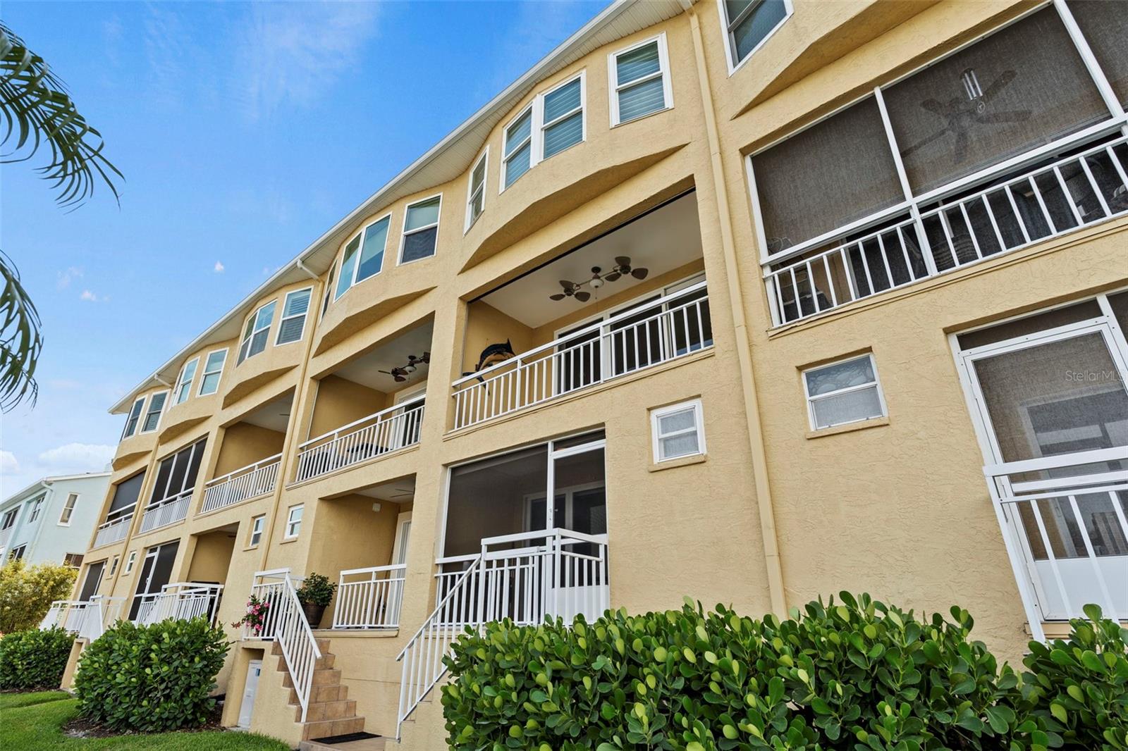 Image 58 of 81 For 1071 Pinellas Bayway S