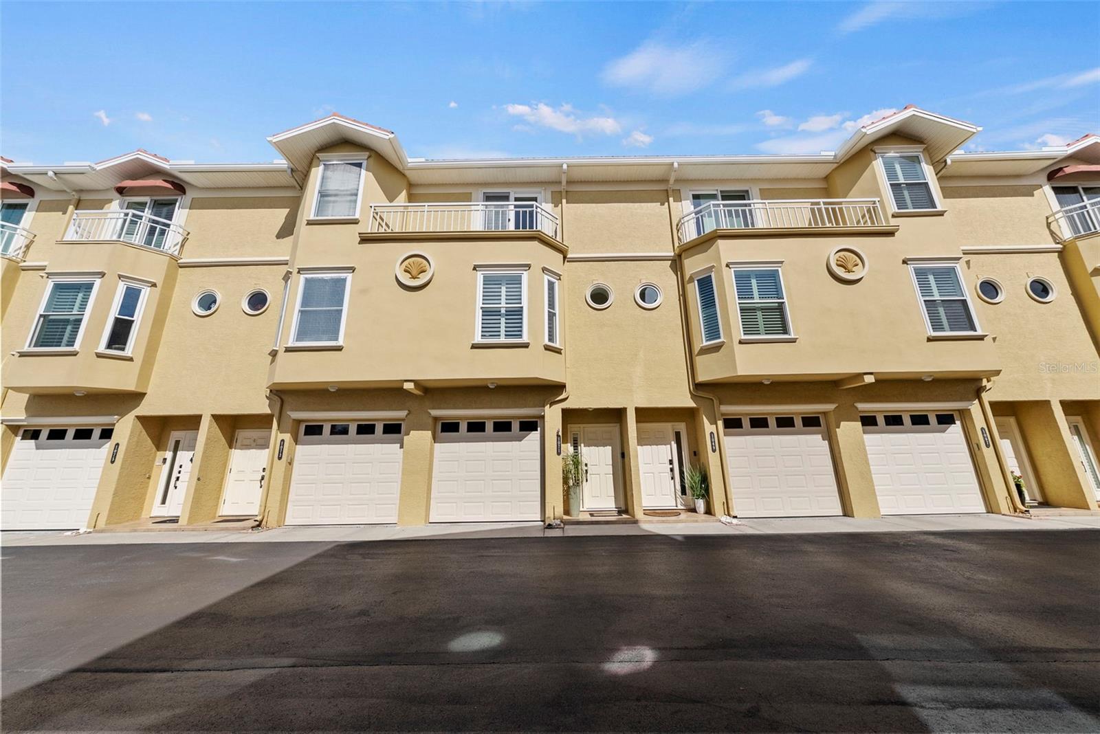 Image 60 of 81 For 1071 Pinellas Bayway S